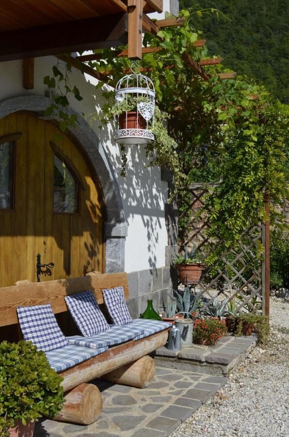 Ca Ulivi Bed & Breakfast Ala Exterior photo